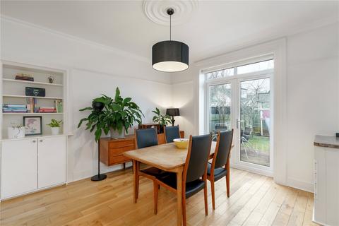 14 Carrick Crescent, Giffnock, Glasgow, G46 6PP
