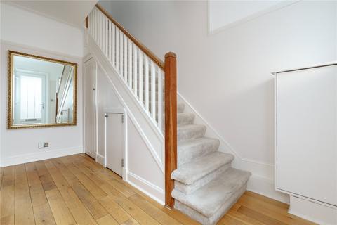 14 Carrick Crescent, Giffnock, Glasgow, G46 6PP