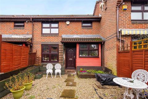1 bedroom house for sale - Coopers Close, Stepney, London, E1