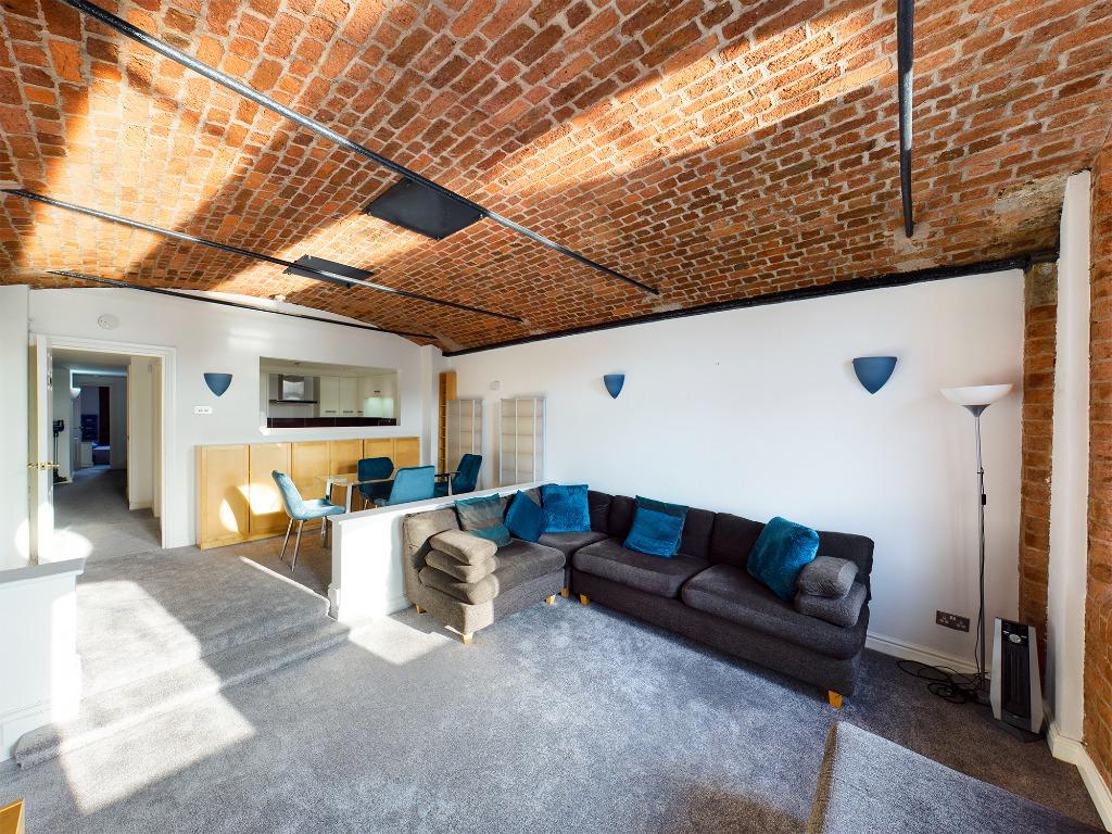 Waterloo Warehouse, Liverpool L3 2 bed flat £1,250 pcm (£288 pw)