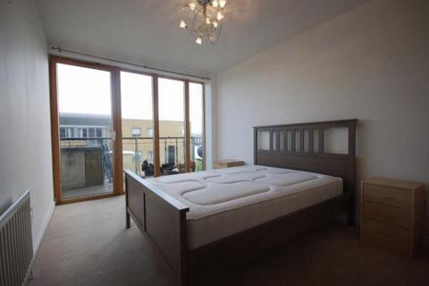1 bedroom in a flat share to rent - Hudson Court, 3 Maritime Quay, London, E14