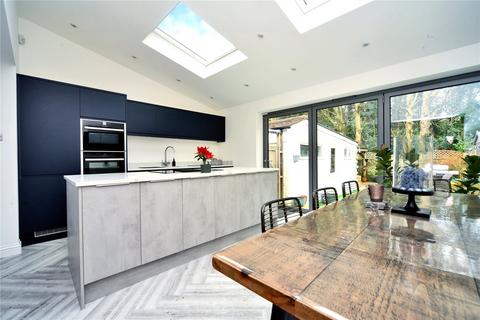 9 Chipstead Way, Woodmansterne, Banstead, SM7 3JH
