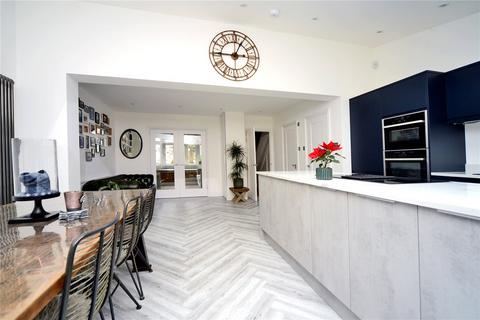 9 Chipstead Way, Woodmansterne, Banstead, SM7 3JH