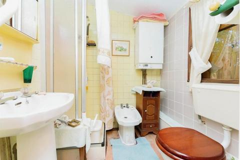 15 Burden Road, Wirral, CH46 6BG