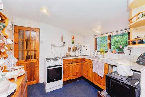 15 Burden Road, Wirral, CH46 6BG