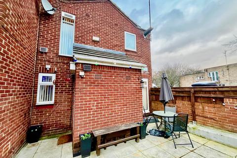3 bedroom end of terrace house for sale - Blake Walk, Tyne and Wear, NE83NW