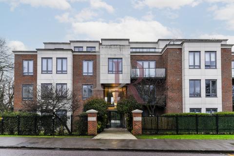 3 bedroom flat for sale - Whitehall Road, Woodford Green, IG8