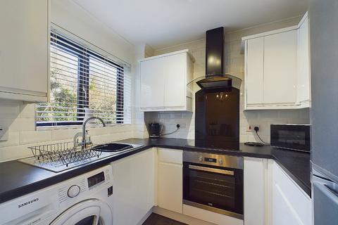 1 bedroom apartment for sale, Winston Close, Greenhithe DA9