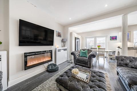 138 Avery Hill Road, London, SE9 2EY