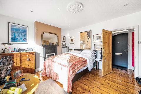 2 bedroom flat for sale, Quentin Road, Lewisham