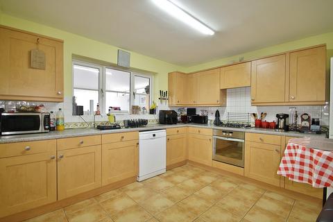 4 bedroom detached house for sale, Campion Way, Witney, OX28