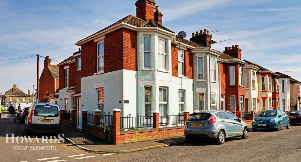 Havelock Road, Great Yarmouth 4 bed end of terrace house £190,000