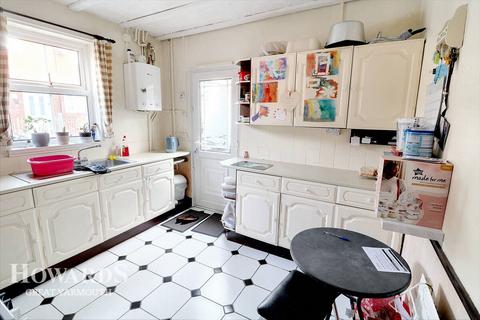 4 bedroom end of terrace house for sale, Havelock Road, Great Yarmouth