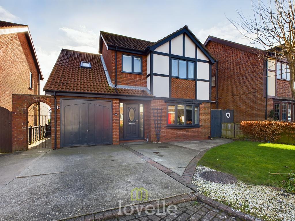 Iona Drive, Humberston DN36 4 bed detached house for sale £318,000