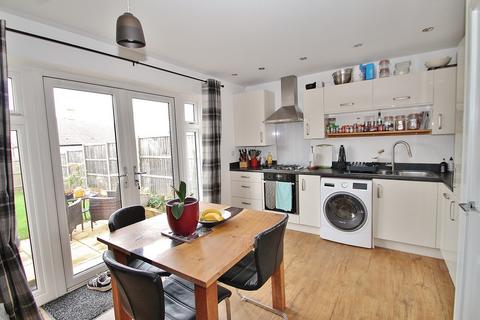 6 Breakspear Way, North Leigh, Witney, OX29 6AF