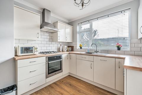 69 Chaldon Road, Caterham, CR3 5PG