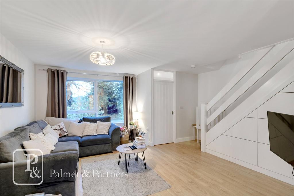 Wyndham Close, Colchester, Essex, CO2 3 bed terraced house for sale £