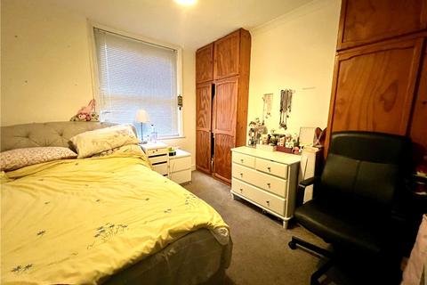 15 Walnut Tree Close, Guildford, GU1 4UL
