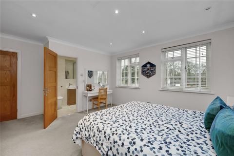 3 bedroom apartment for sale, St. Georges Avenue, Weybridge, Surrey, KT13