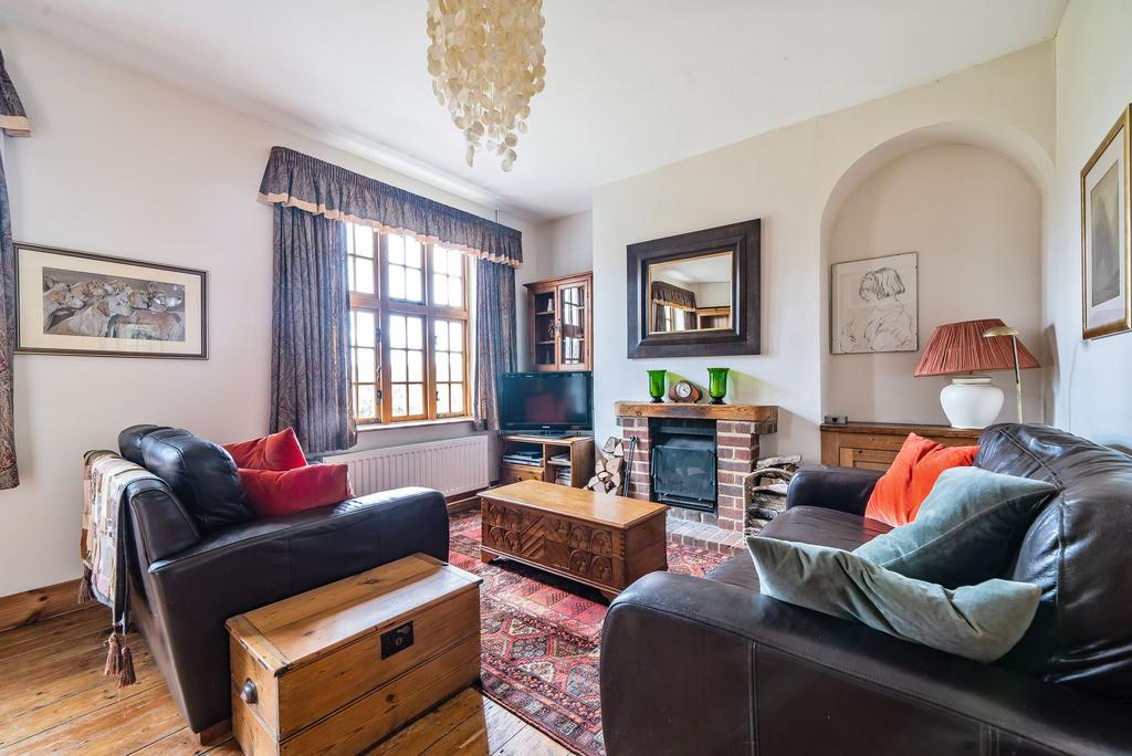 Living Room (2)