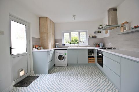 53 Bridgend Road, Llanharan, Pontyclun, CF72 9RA