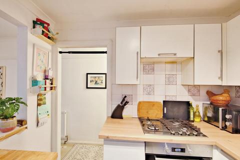 17 Avenue Road, Westcliff-on-sea, SS0 7PN