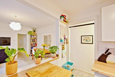 17 Avenue Road, Westcliff-on-sea, SS0 7PN