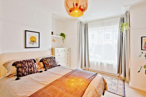 17 Avenue Road, Westcliff-on-sea, SS0 7PN