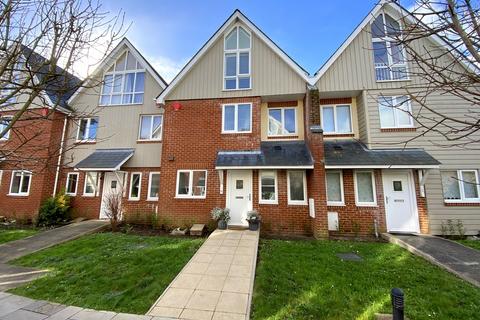 4 bedroom terraced house for sale - Ashley Road, New Milton, Hampshire. BH25 6FG