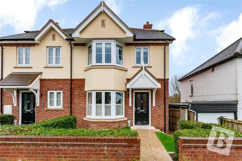 3 bedroom semi-detached house for sale, Westwood Avenue, Brentwood, Essex, CM14