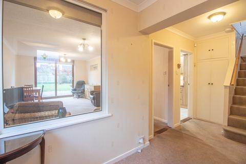 46 Balmoral Drive, Bramcote, Nottingham, NG9 3FU
