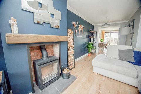 3 bedroom semi-detached house for sale, Woodvale Avenue, Lincoln
