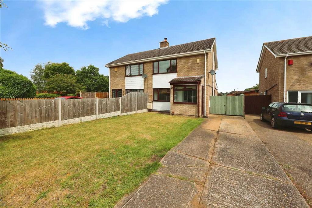 Woodvale Avenue, Lincoln 3 bed semidetached house for sale £210,000