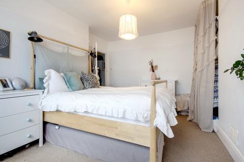 11 Abbey Road, Barnstaple, EX31 1QY