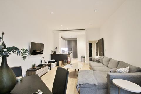 2 bedroom apartment for sale, Quayside House, Kew Bridge Road, Brentford, TW8