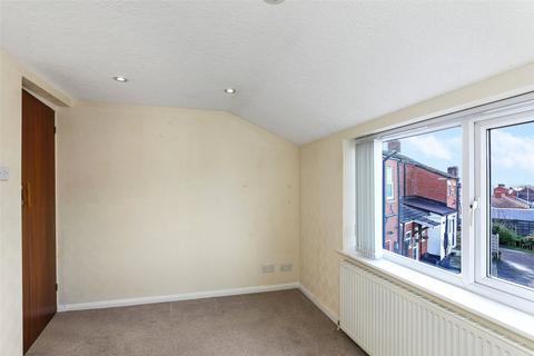 331 Bradford Road, Wrenthorpe, Wakefield, WF2 0LX