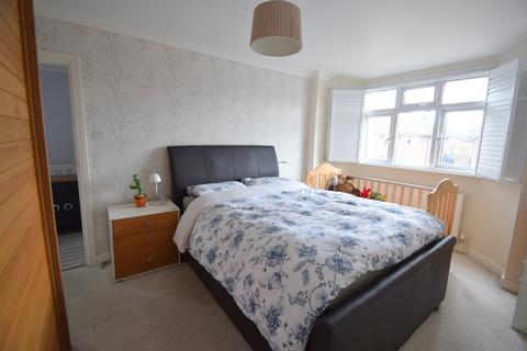 80 Bulkeley Avenue, Windsor, SL4 3NE
