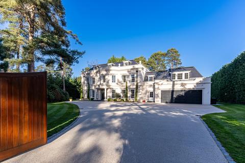 Virginia Avenue, Virginia Water, Surrey, GU25