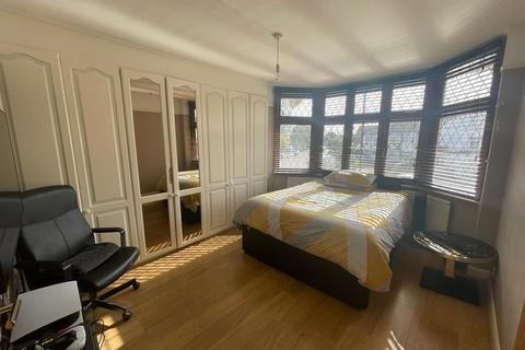 205 Bury Street, London, N9 9JG