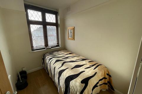 205 Bury Street, London, N9 9JG