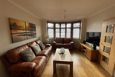 205 Bury Street, London, N9 9JG