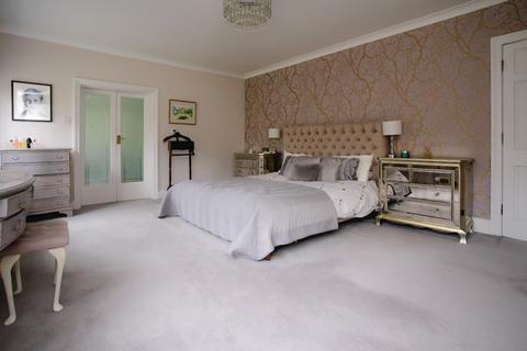 85 Gregories Road, Beaconsfield, HP9 1HN
