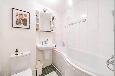 108 Loughborough Park, London, SW9 8TA