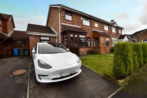3 Carrbrook Drive, Royton, Oldham, OL2 6DD