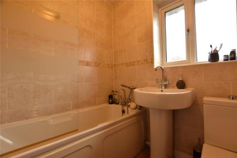 3 Carrbrook Drive, Royton, Oldham, OL2 6DD