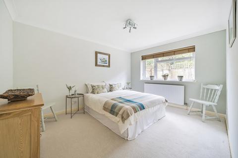 38 Chalk Road, Godalming, GU7 2AD