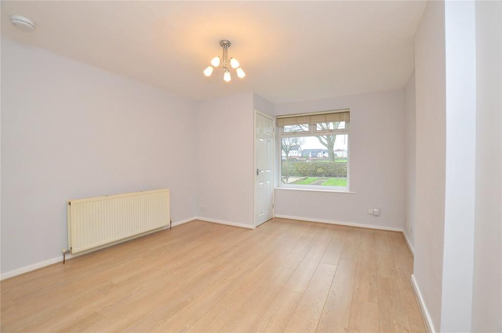 New Park Walk, Farsley, Pudsey, West Yorkshire 2 bed terraced house for