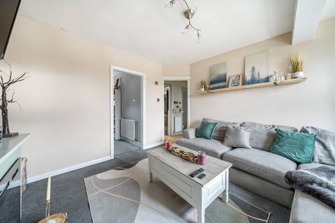 24 Bishopsmead Parade, East Horsley, Leatherhead, KT24 6RT