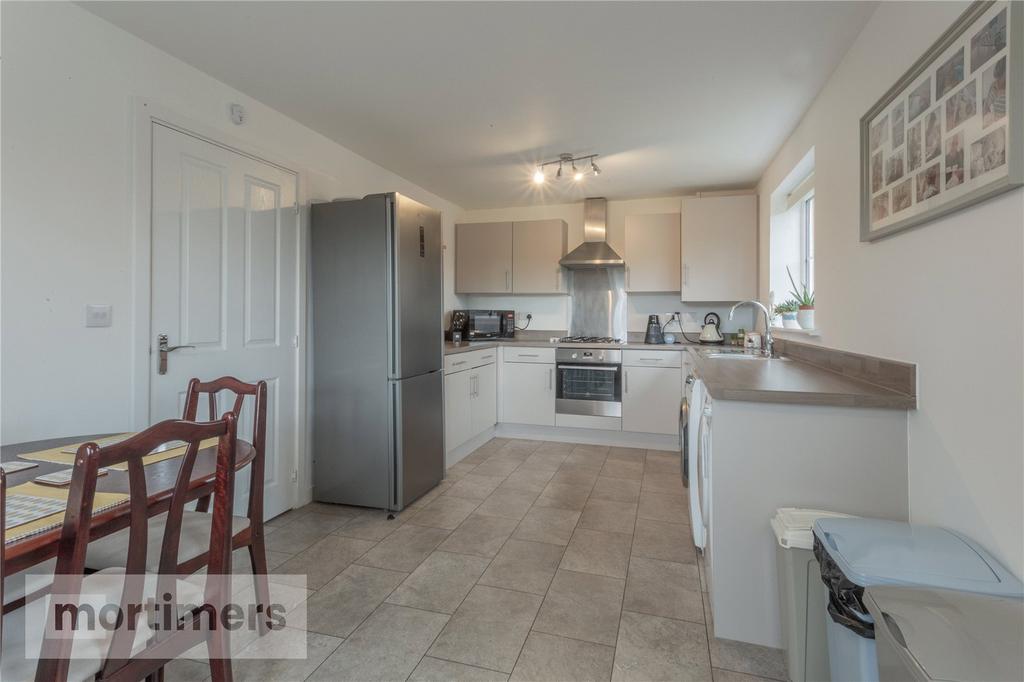 Kitchen / Dining