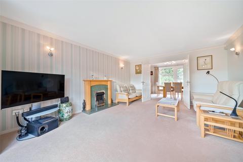 6 Beechnut Close, Wokingham, RG41 4BJ